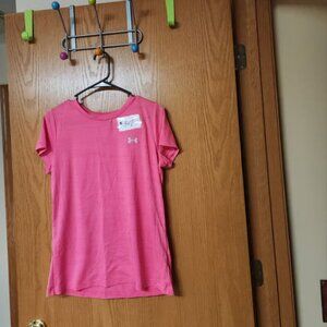 under Armour Shirt women's m great condition number 507